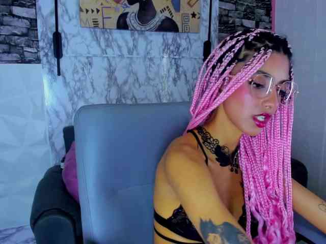 queencuarxxo webcam