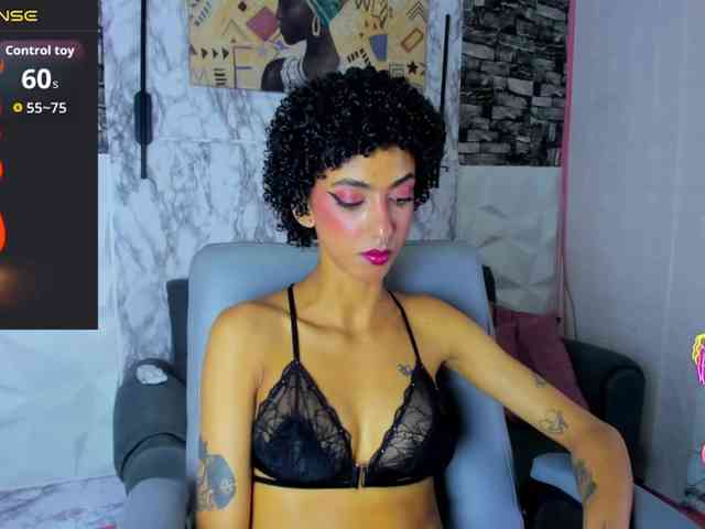 queencuarxxo webcam