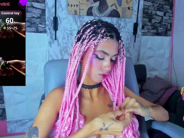 queencuarxxo webcam