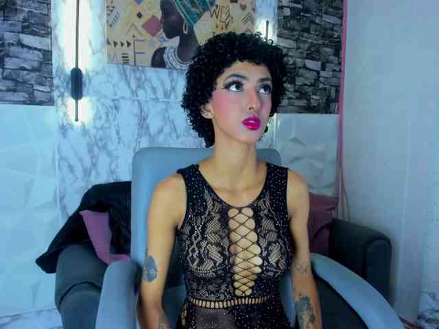 queencuarxxo webcam