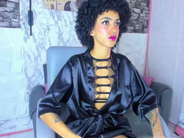 queencuarxxo webcam