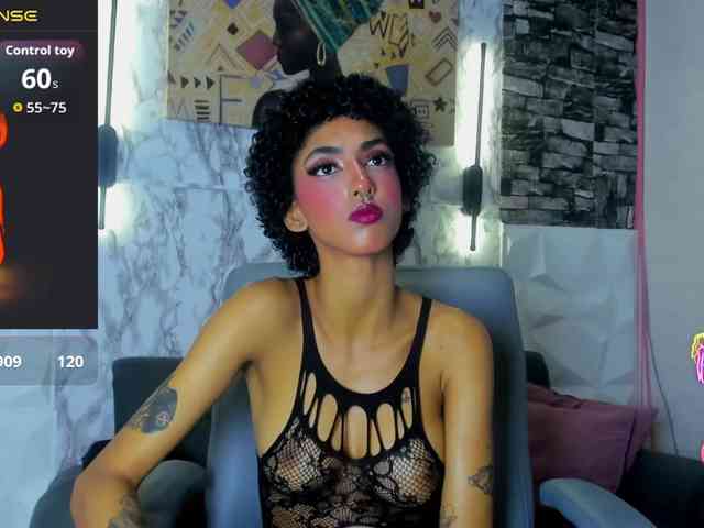 queencuarxxo webcam