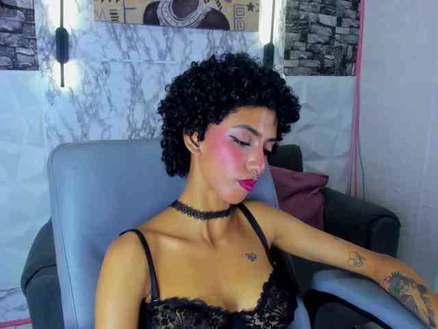 queencuarxxo webcam
