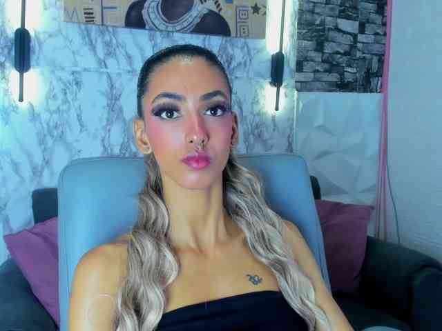 queencuarxxo webcam