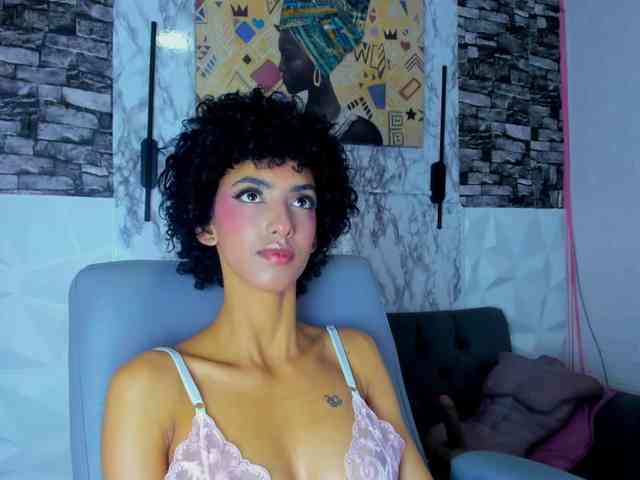 queencuarxxo webcam
