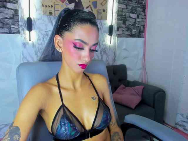 queencuarxxo webcam