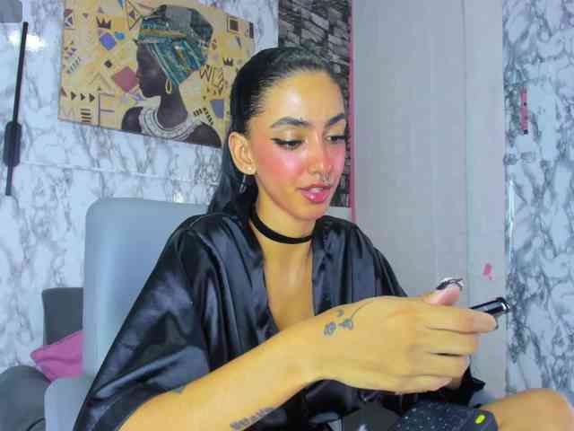 queencuarxxo webcam