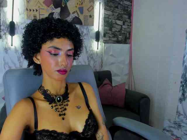 queencuarxxo webcam