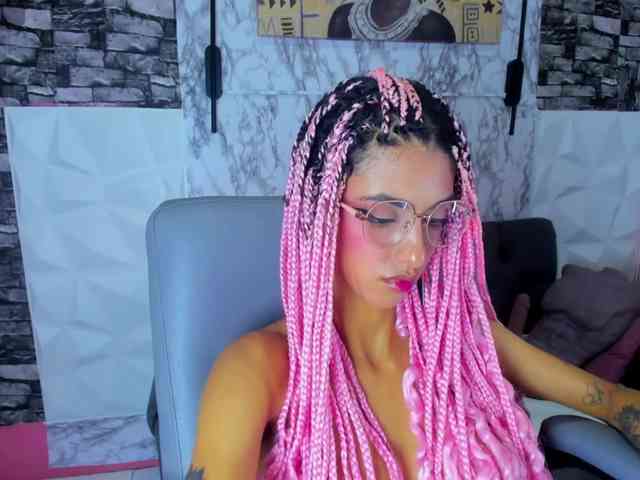 queencuarxxo webcam
