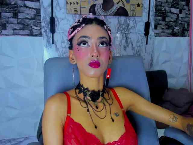 queencuarxxo webcam