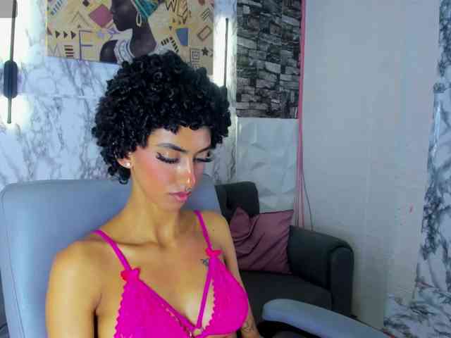 queencuarxxo webcam