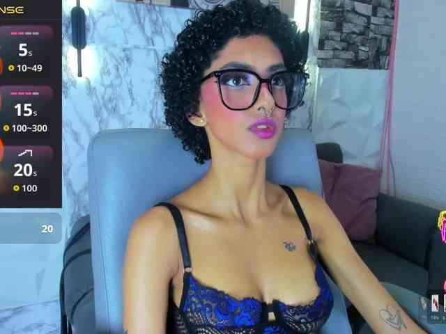 queencuarxxo webcam