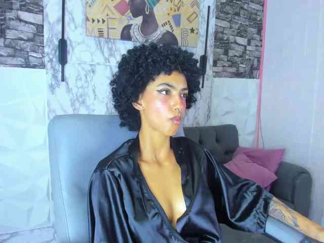 queencuarxxo webcam