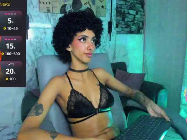queencuarxxo webcam