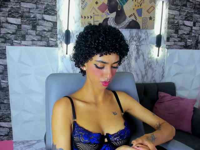 queencuarxxo webcam