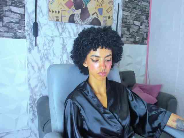 queencuarxxo webcam
