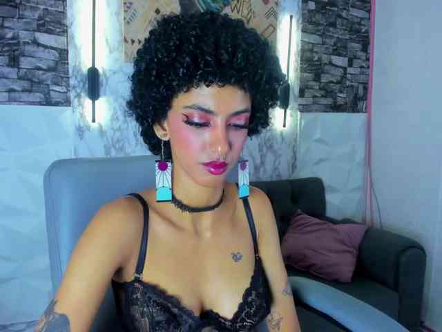 queencuarxxo webcam