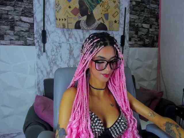 queencuarxxo webcam
