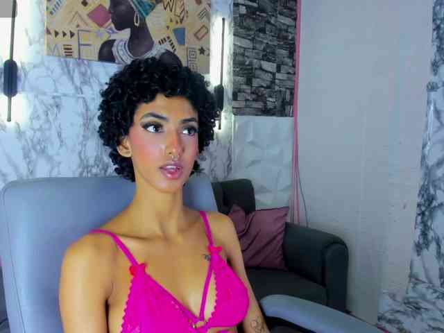 queencuarxxo webcam
