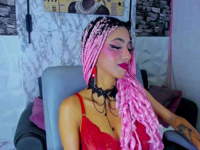 queencuarxxo webcam