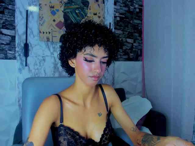queencuarxxo webcam