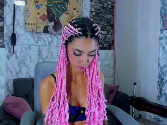 queencuarxxo webcam