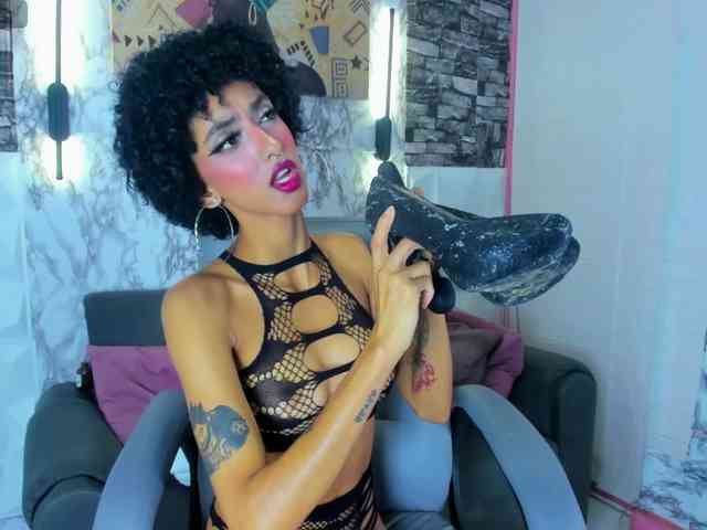 queencuarxxo webcam