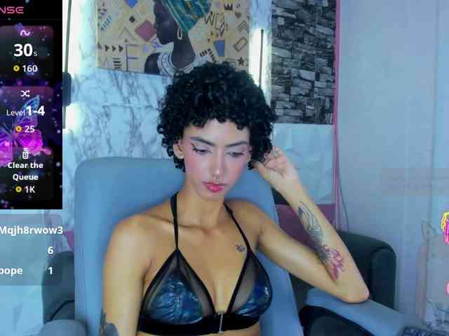 queencuarxxo webcam