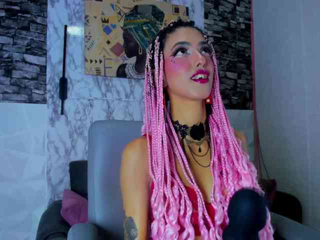 queencuarxxo webcam