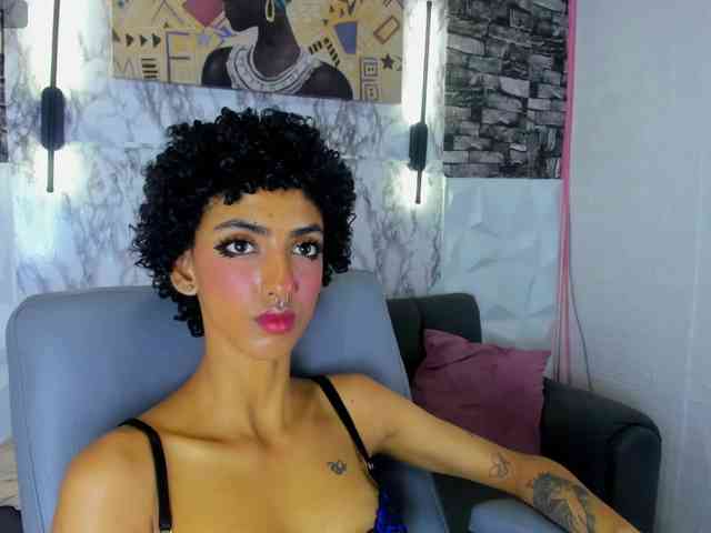 queencuarxxo webcam