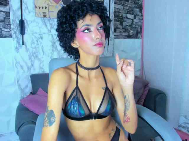 queencuarxxo webcam