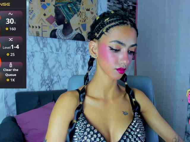 queencuarxxo webcam