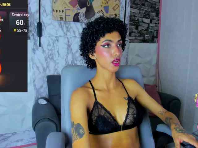 queencuarxxo webcam