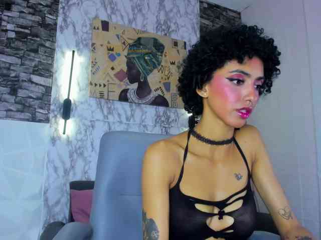 queencuarxxo webcam
