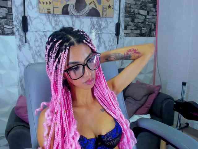 queencuarxxo webcam
