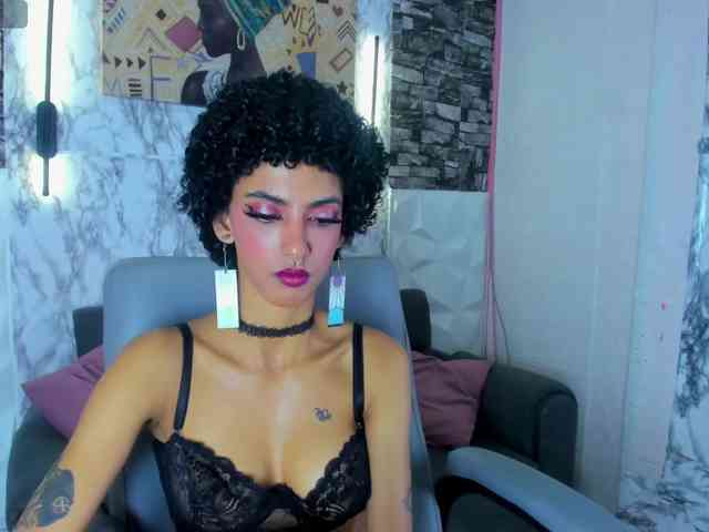 queencuarxxo webcam
