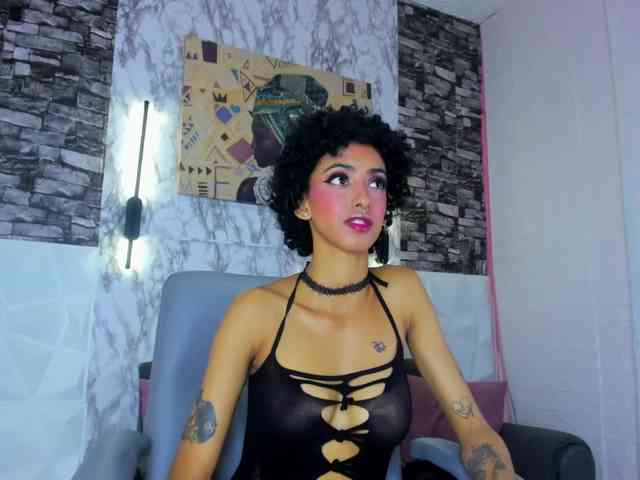 queencuarxxo webcam