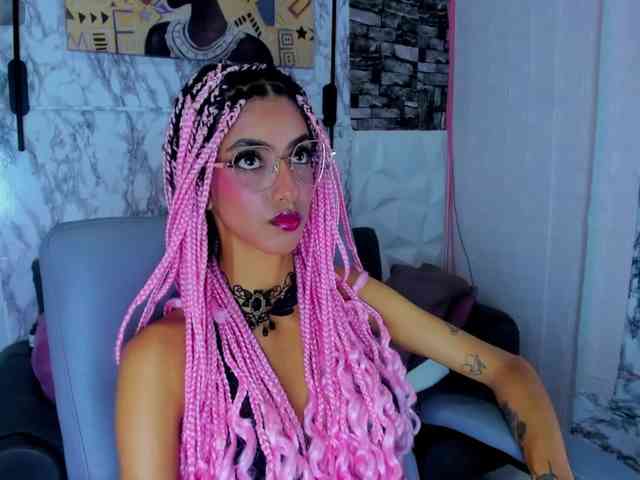 queencuarxxo webcam