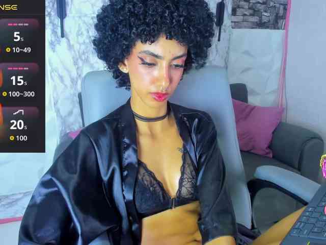 queencuarxxo webcam