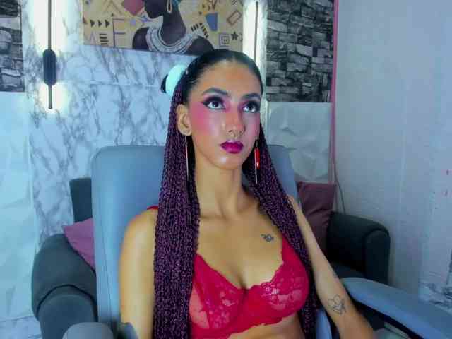 queencuarxxo webcam
