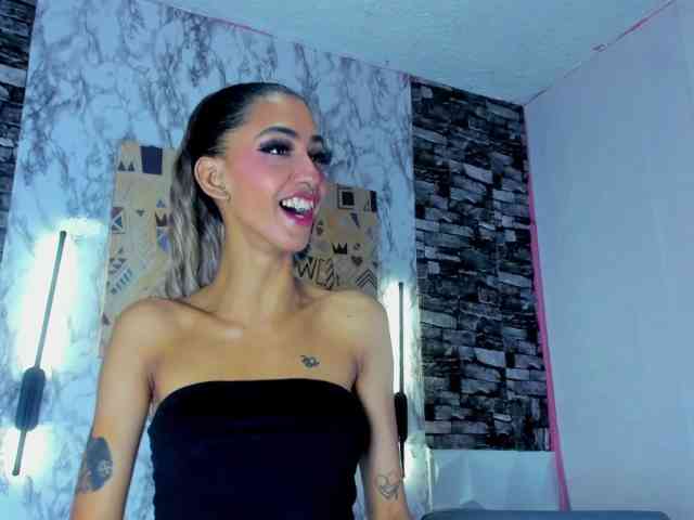 queencuarxxo webcam