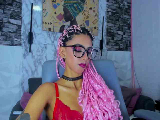 queencuarxxo webcam