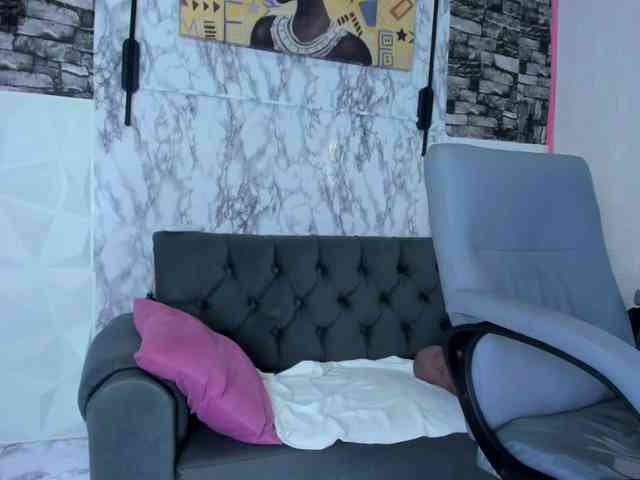 queencuarxxo webcam
