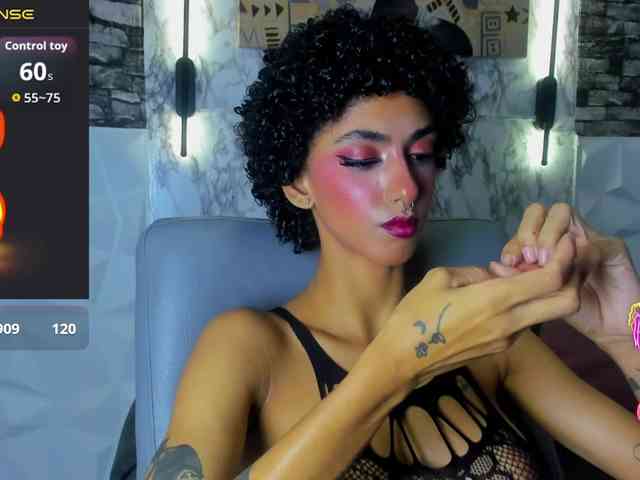 queencuarxxo webcam