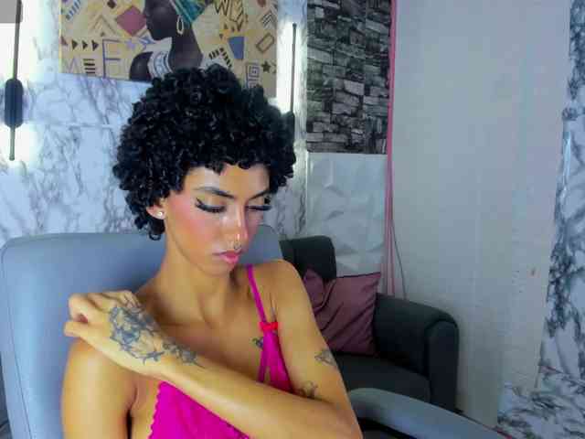 queencuarxxo webcam