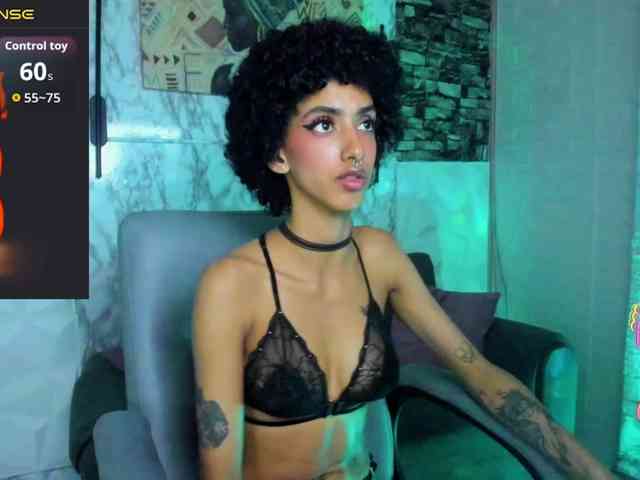 queencuarxxo webcam