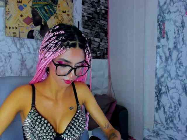 queencuarxxo webcam