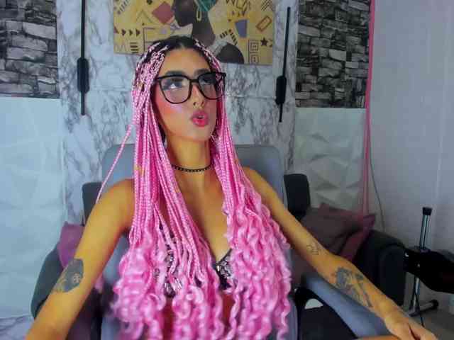 queencuarxxo webcam