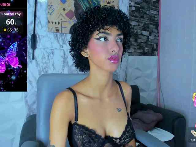 queencuarxxo webcam