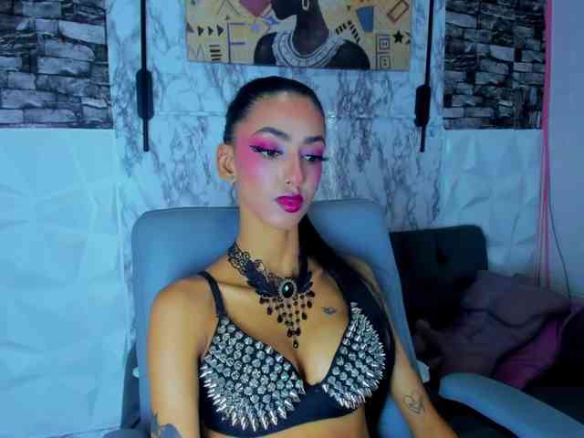 queencuarxxo webcam